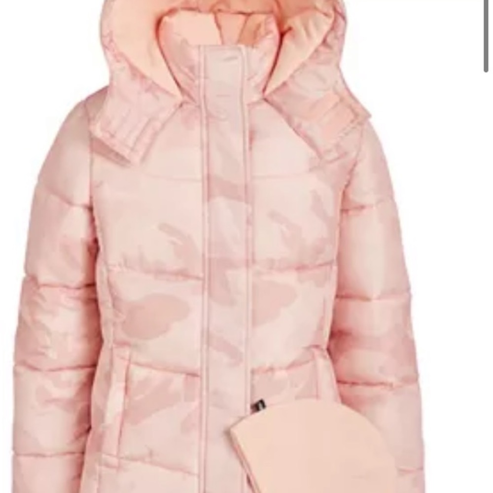 NWT CB ❄️⛄️Warm trendy camo print puffer